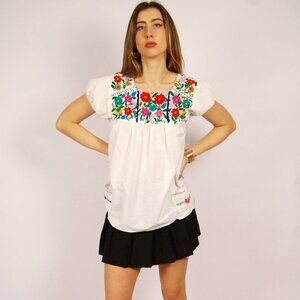 70s Mexican Embroidered Blouse (M) medium white red vintage floral babydoll cute